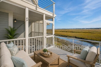 Building Photo - 242 Little Oak Island Dr