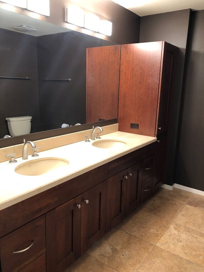 Building Photo - Experience Luxury Living at Optima Camelback Village: Stylish 6th Floor Flat with Upscale Ameniti...