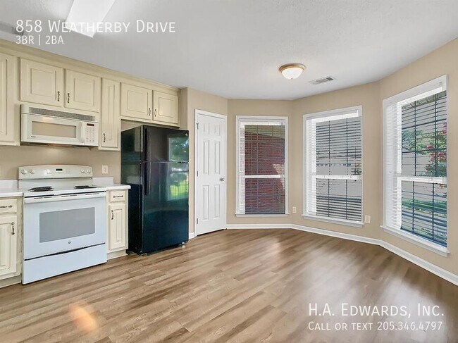 Building Photo - 858 Weatherby Dr