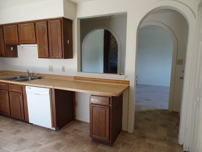 Building Photo - 3205 Barrington Dr