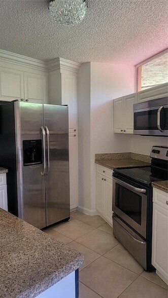 Foto del edificio - 8099 Severn Dr