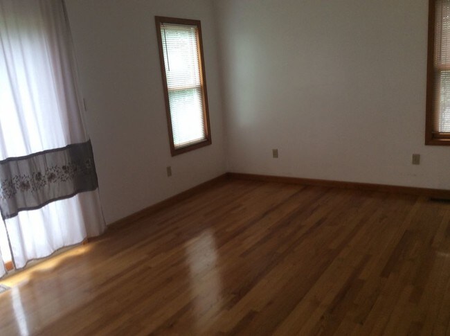 Foto del edificio - 6910 Walters Rd