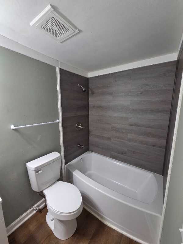 Foto del edificio - 2422-2424-2424 Tinnell Ct