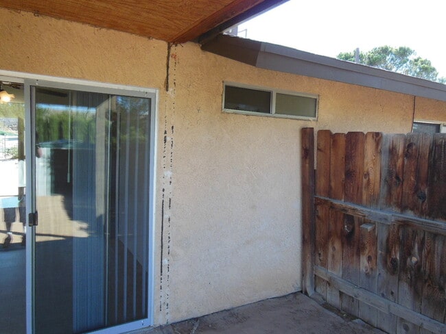 Foto del edificio - Just Listed!! 2 Bedroom 2 Bathroom Single ...