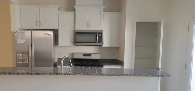 Building Photo - 2100 Solana Woods Drive