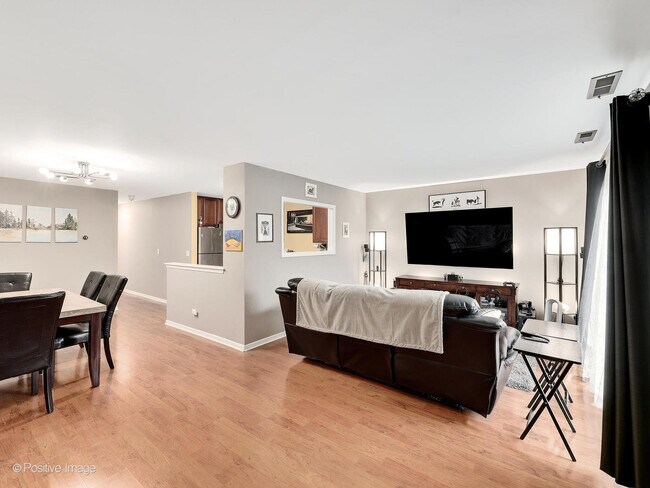 Building Photo - 2250 Abbeywood Dr