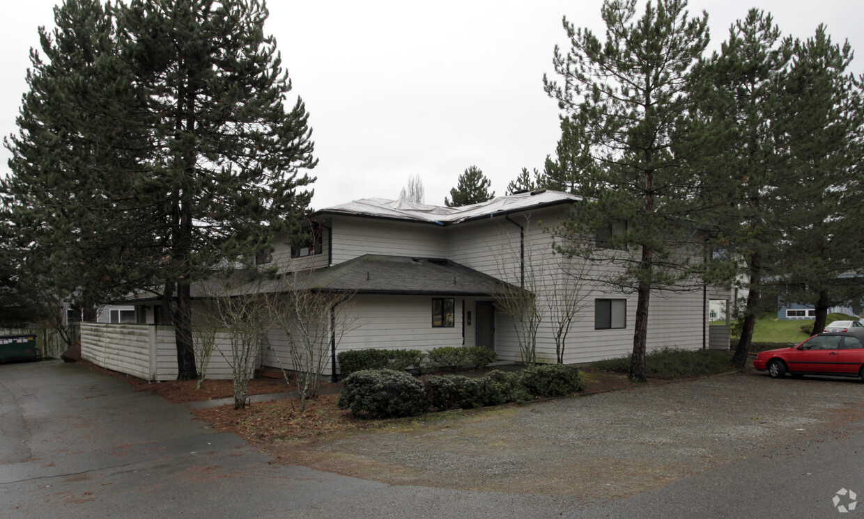 Primary Photo - 3011 NE 147th St