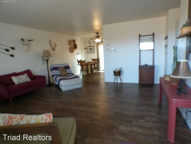 Building Photo - 3 br, 2 bath House - 61651 Sunburst Dr