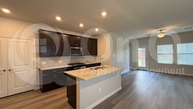 Building Photo - 529 Travine Dr