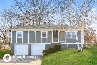 Building Photo - 515 SE 19th St