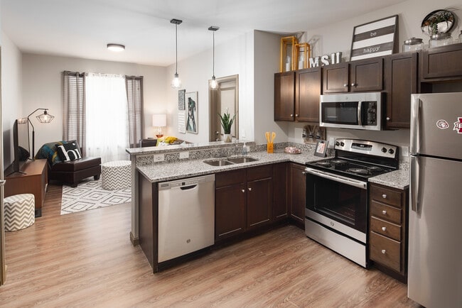 Kitchen - College View Apartments
