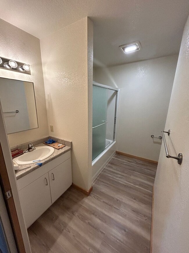 Foto del edificio - 1460 Larissa Cir