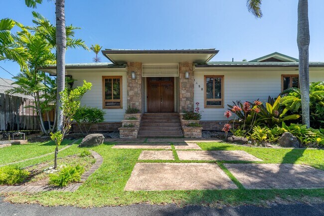 Foto del edificio - Lanikai Luxury Rental w/ Pool & Spa