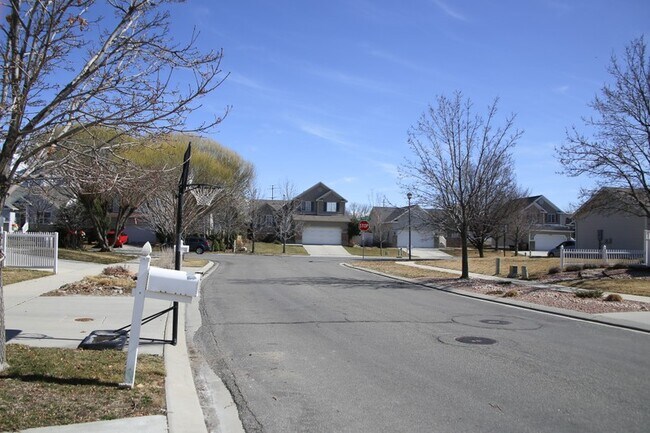 Foto del edificio - 356 Clintwood Dr