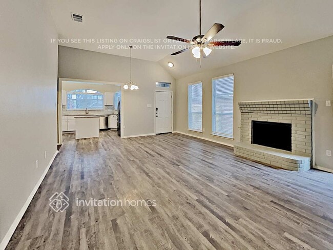 Building Photo - 2401 Baretta Dr