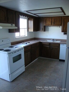 Foto del edificio - 16547 W 11th Ave