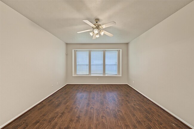 Foto del edificio - 21918 Rivergate Ct