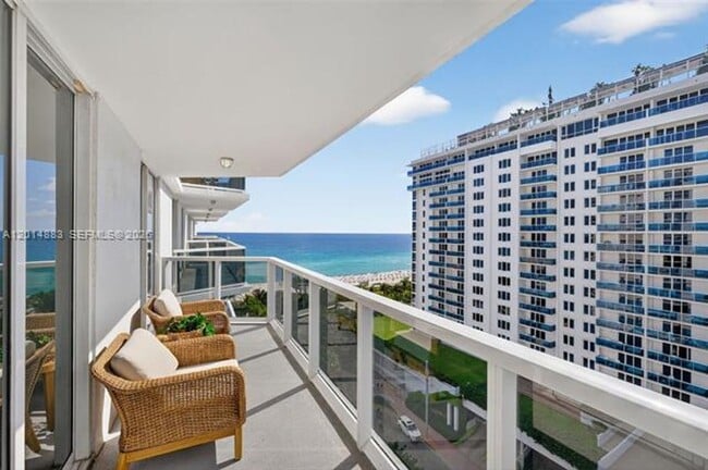 Photo - 2401 Collins Ave Apartment