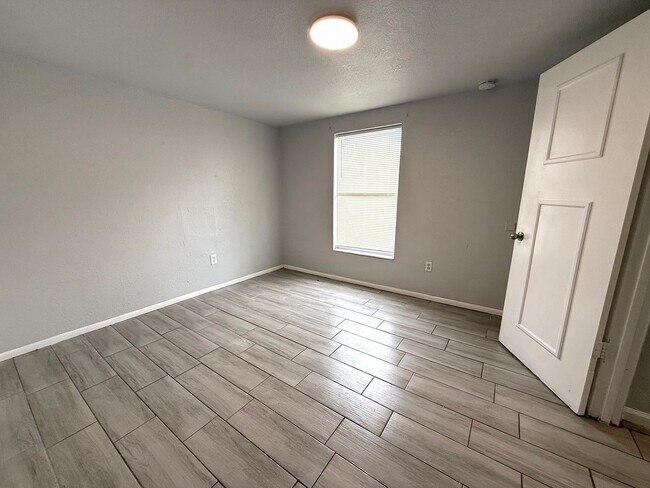 Foto del edificio - 1003 57th Ave Terrace E