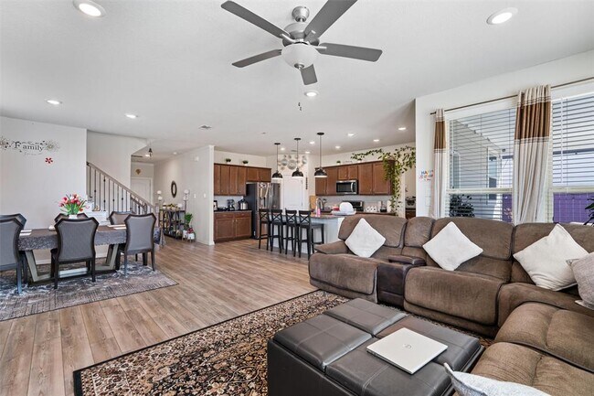 Foto del edificio - 113 Yellow Thistle Cv