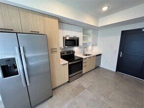 Building Photo - 16395 Biscayne Blvd