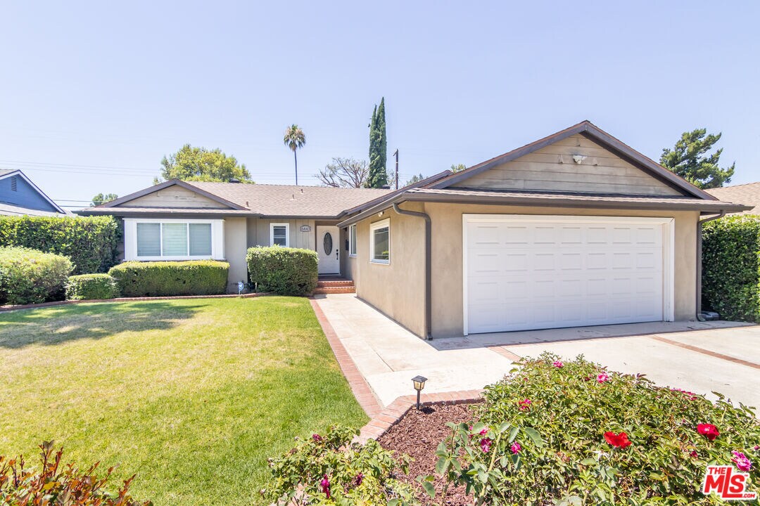 Foto principal - 6443 Dannyboyar Ave