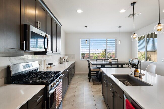 Foto del edificio - 3110 E Hayfield Way