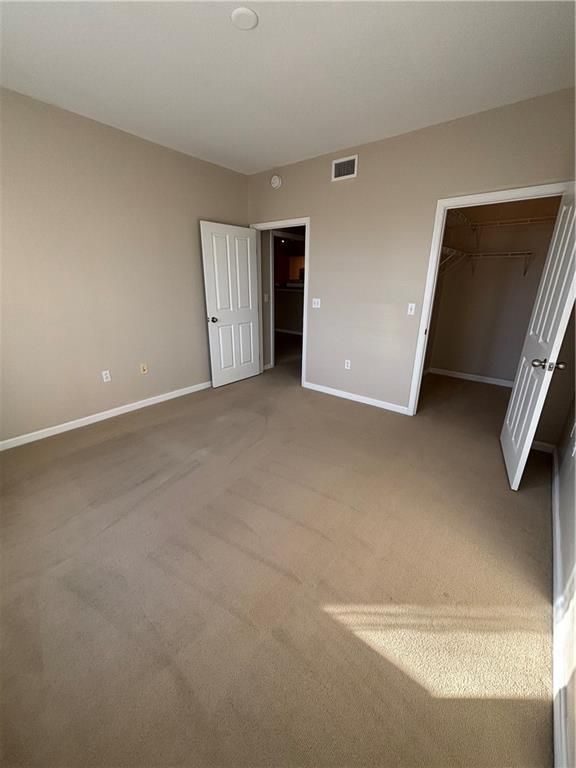 Building Photo - 1000 Providence Pl