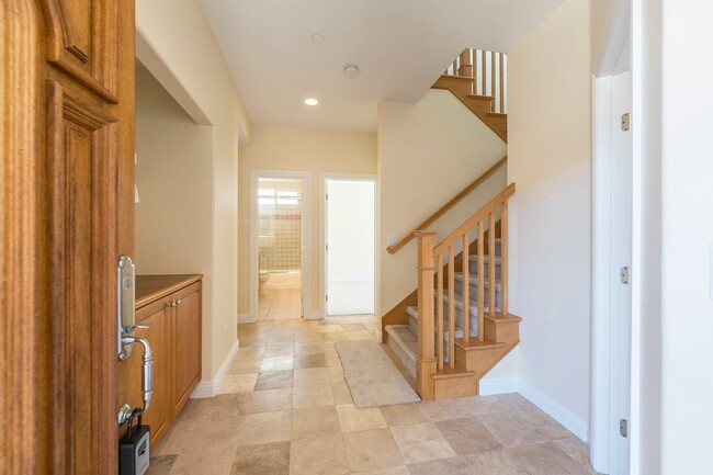 Foto del edificio - 2213 Carnegie Ln