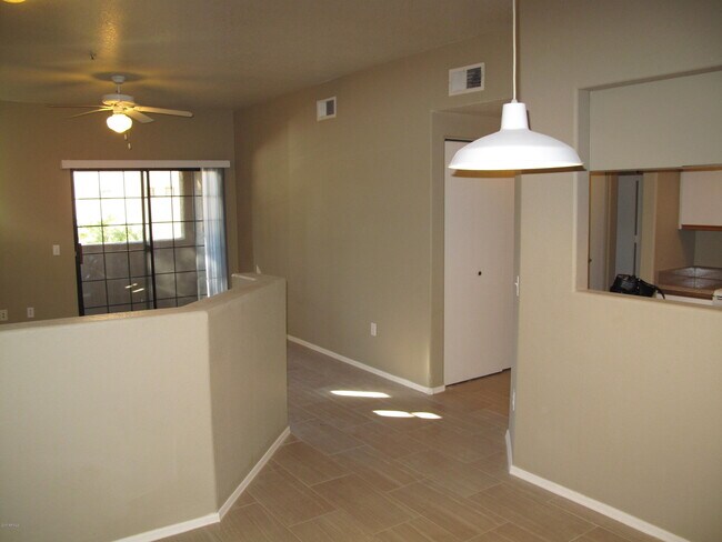 Foto del edificio - 3434 E Baseline Rd