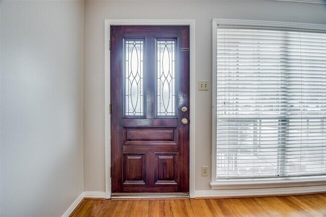 Foto del edificio - 2322 Ansbury Dr