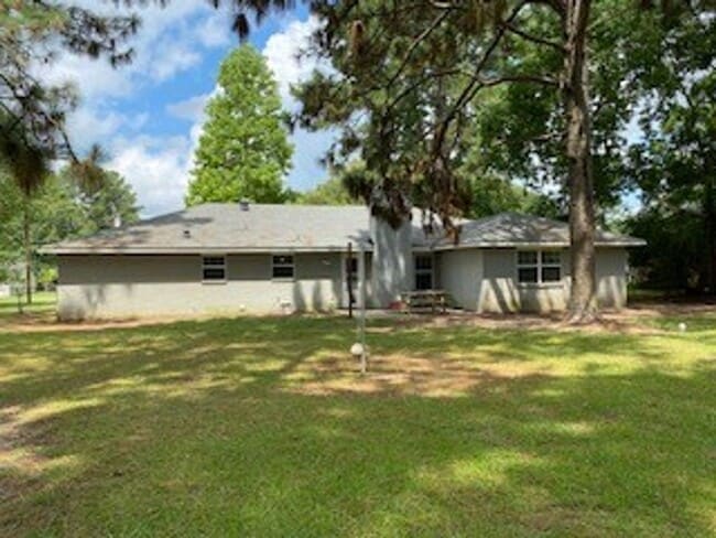 Building Photo - 1206 Seminole St