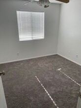 Building Photo - 1367 E 10th Pl