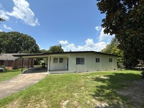 Building Photo - 1035 Kirkland Dr
