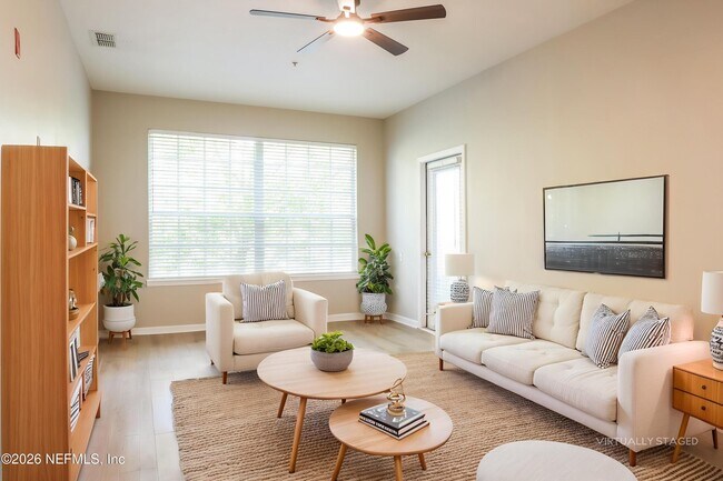 Foto del edificio - 10550 Baymeadows Rd