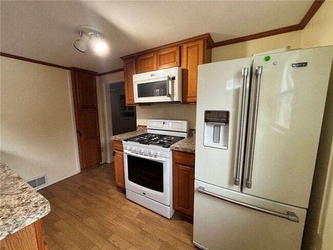 Building Photo - 111 Maltby St