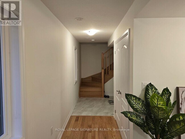 Photo du bâtiment - 80 Norwich Cres