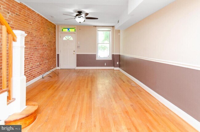 Building Photo - 3027 Hudson St