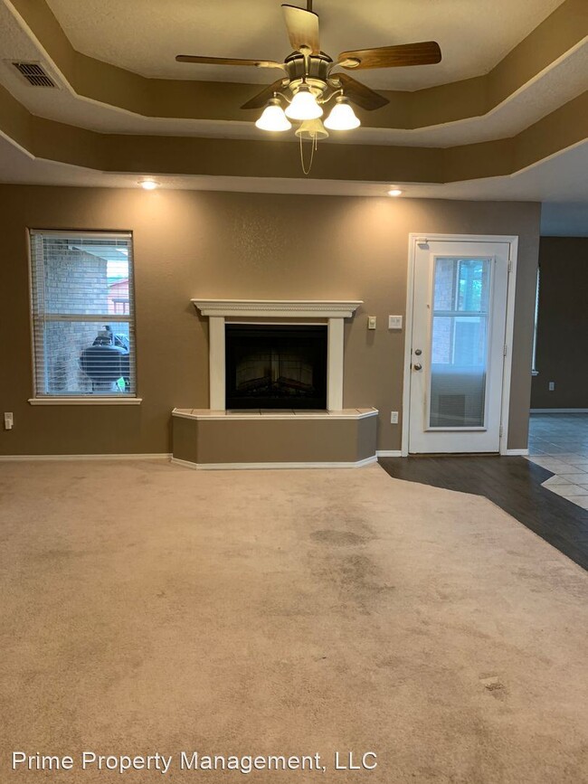 Building Photo - 3 br, 2 bath House - 1525 Kiowa