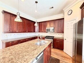 Building Photo - 5430 Crooms St