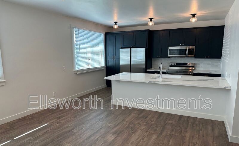 Foto principal - 2936 Beech St