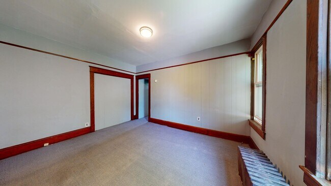 Building Photo - 44 Glessner Ave