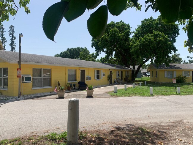 Foto del edificio - 2005-2011 Bayshore Rd