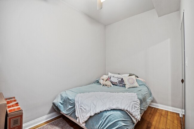 Foto del edificio - 2541 W Carmen Ave