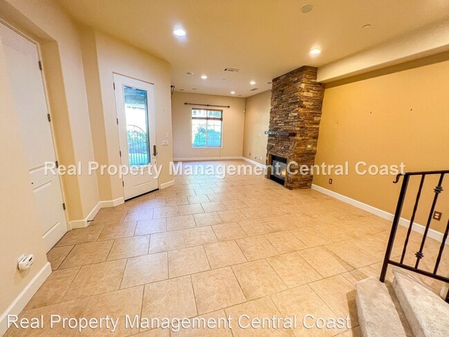 Building Photo - 3 br, 2.5 bath House - 1153 Spring Azure W...