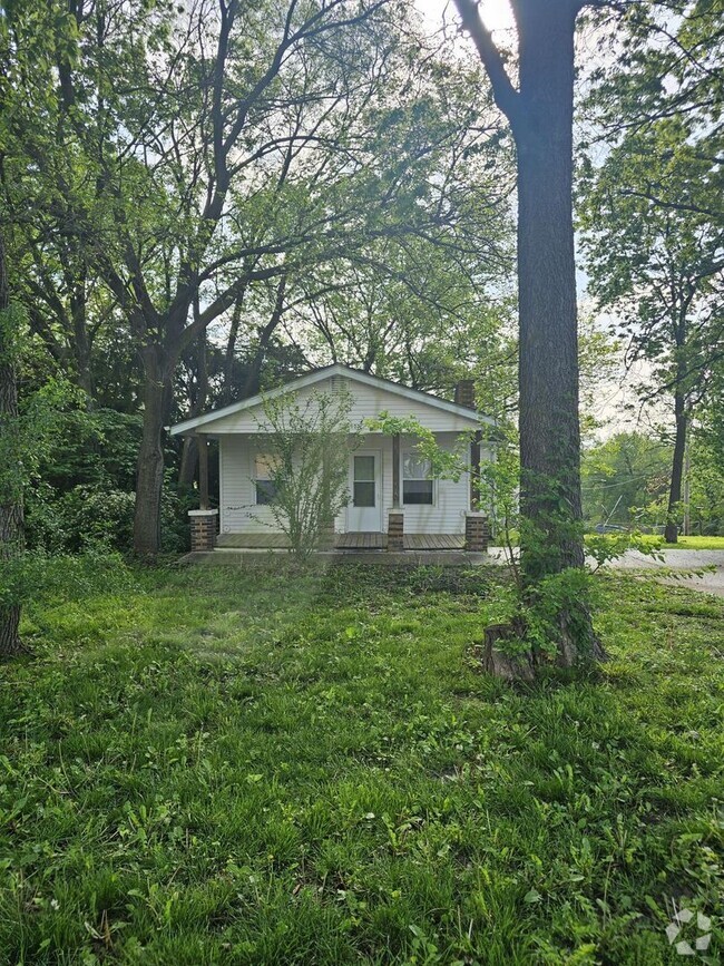Building Photo - 303 N Huttig Ave