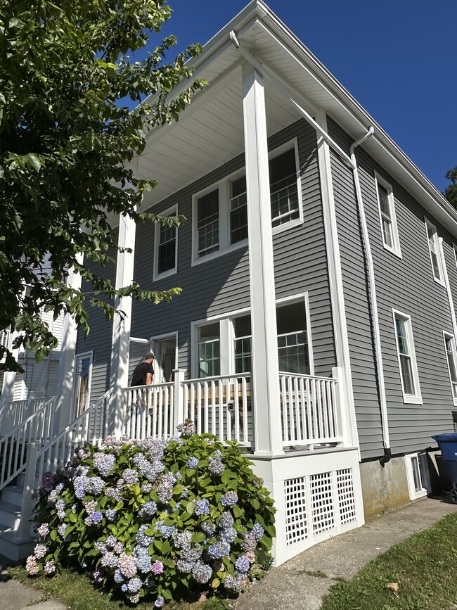 Building Photo - 57 Lucas St
