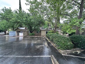 Building Photo - 2131 Waldon St