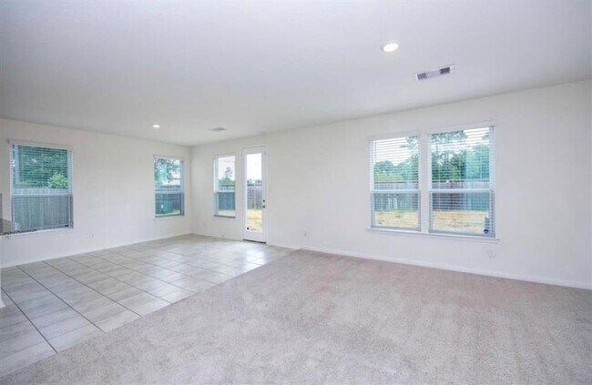 Foto del edificio - 702 Hardwood Grv Ct