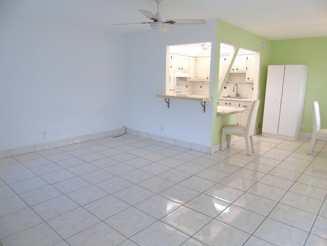 Building Photo - 375 Tuscany Ln